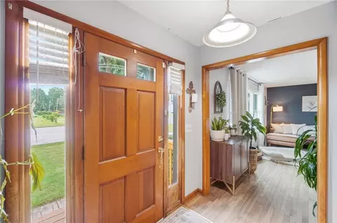 Entry Way - 1801 Beacon St, Springfield, OH 45505 photo 1 of 2