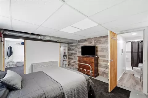 Bedroom - 1801 Beacon St, Springfield, OH 45505 photo 10 of 10
