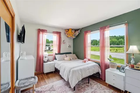 Bedroom - 1801 Beacon St, Springfield, OH 45505 photo 6 of 10
