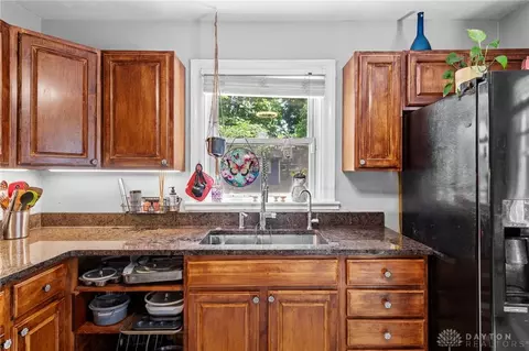 Kitchen - 345 Durrell Ave, Cincinnati, OH 45215 photo 5 of 5