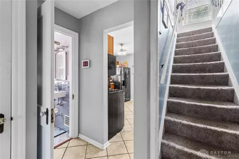 Entry Way - 345 Durrell Ave, Cincinnati, OH 45215 photo 4 of 6