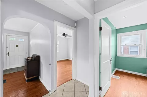 Entry Way - 345 Durrell Ave, Cincinnati, OH 45215 photo 1 of 6
