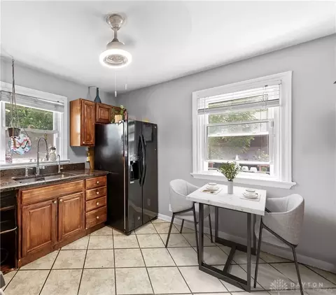 Kitchen - 345 Durrell Ave, Cincinnati, OH 45215 photo 3 of 5