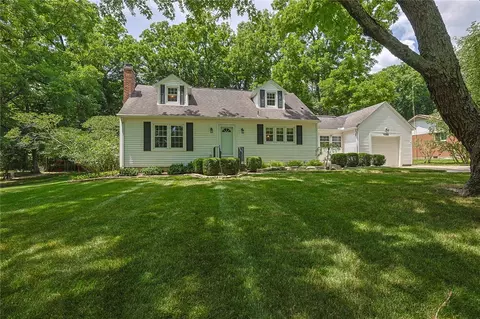 1089 Forest Dr, Dayton, OH 45434