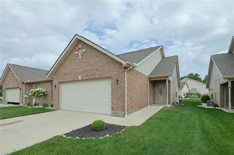 715 Villa Ct, Trenton, OH 45067