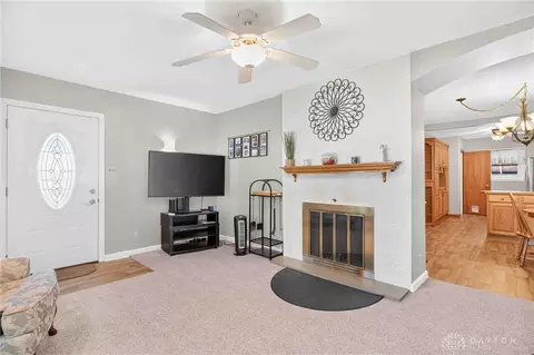 Living - 1032 Broadway Ave, Sidney, OH 45365 photo 2 of 4
