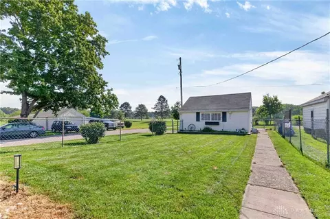 Exterior - 1032 Broadway Ave, Sidney, OH 45365 photo 8 of 11
