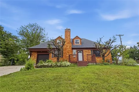 104 N Bromfield Rd, Kettering, OH 45429 photo 2