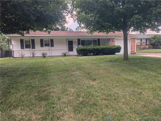 2061 S Lakeman Dr, Bellbrook, OH 45305