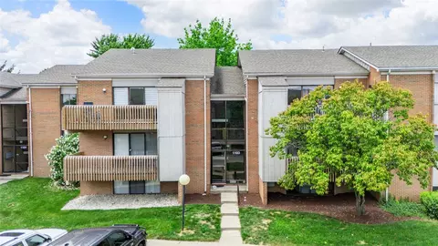 1103 Arrowhead Xing #C, West Carrollton, OH 45449