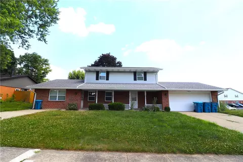 825 Comanche Ln, Tipp City, OH 45371