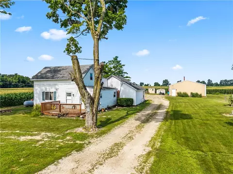 8374 Hillgrove Southern Rd, Union City, OH 45390