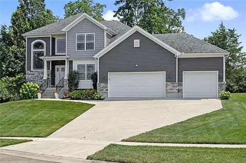 7728 Devonwood Ct, Huber Heights, OH 45424