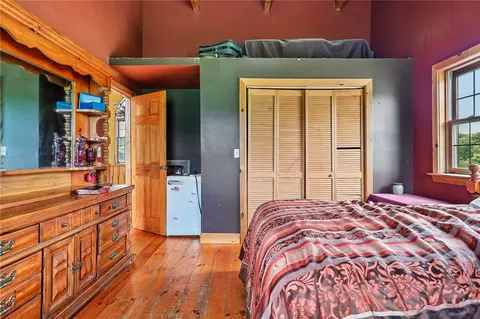 Bedroom - 963 Pratt Rd, Blanchester, OH 45107 photo 5 of 9