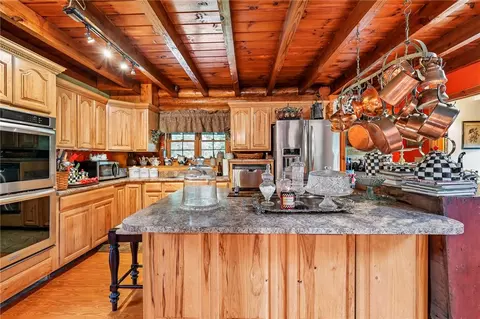 Kitchen - 963 Pratt Rd, Blanchester, OH 45107 photo 6 of 8