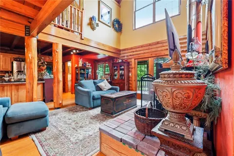 Living - 963 Pratt Rd, Blanchester, OH 45107 photo 5 of 7