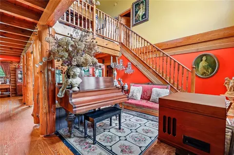 Entry Way - 963 Pratt Rd, Blanchester, OH 45107 photo 5 of 9