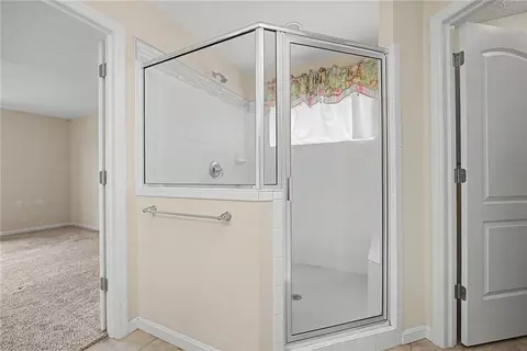 Bath - 35 Louise Dr, Springboro, OH 45066 photo 1 of 4