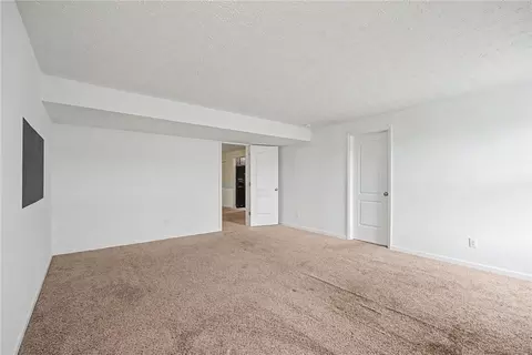 Living - 35 Louise Dr, Springboro, OH 45066 photo 11 of 11