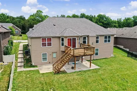Exterior - 35 Louise Dr, Springboro, OH 45066 photo 2 of 4