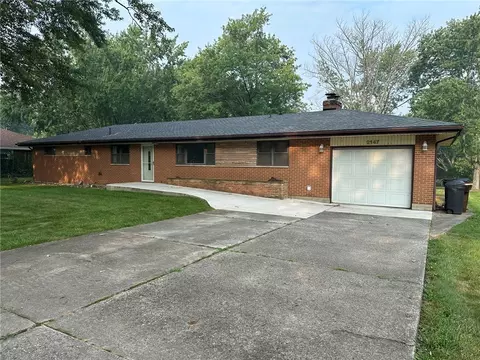 2147 Oxmoor Dr, Dayton, OH 45431