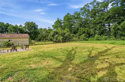 Exterior - 719 Lawnview Ave, Springfield, OH 45505 photo 8 of 11