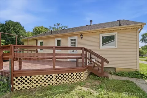 Exterior - 719 Lawnview Ave, Springfield, OH 45505 photo 6 of 11