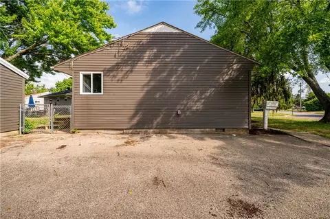 Exterior - 2793 Galewood St, Kettering, OH 45420 photo 10 of 11
