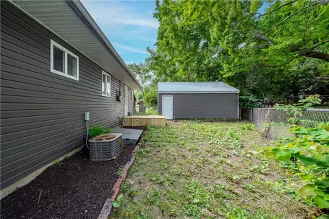 Exterior - 2793 Galewood St, Kettering, OH 45420 photo 7 of 11