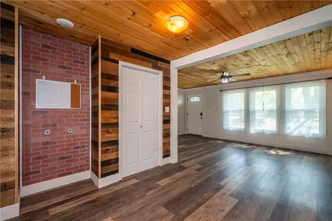 Entry Way - 2793 Galewood St, Kettering, OH 45420 photo 2 of 3