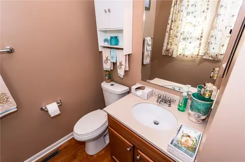 Bath - 6590 Thistle Grv, Morrow, OH 45152 photo 5 of 5