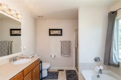 Bath - 6590 Thistle Grv, Morrow, OH 45152 photo 4 of 5