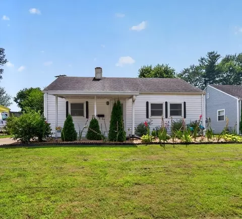 1130 E Pearl St, Miamisburg, OH 45342