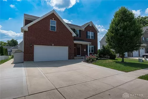 1349 Senna St, Tipp City, OH 45371