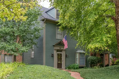 1015 Rubicon Rd, Dayton, OH 45409
