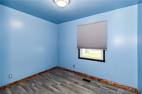 Bedroom - 518 Monaco Dr, Springfield, OH 45506 photo 4 of 5