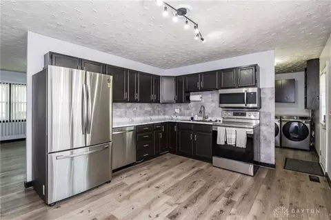 Kitchen - 518 Monaco Dr, Springfield, OH 45506 photo 1 of 4