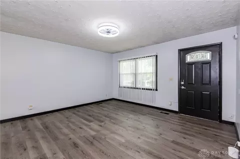 Living - 518 Monaco Dr, Springfield, OH 45506 photo 1 of 3