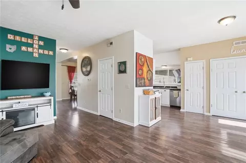 Entry Way - 70 E Long Meadow Dr, Springboro, OH 45066 photo 4 of 10