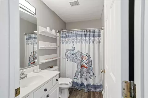 Bath - 70 E Long Meadow Dr, Springboro, OH 45066 photo 6 of 6