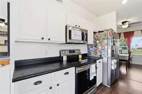 Kitchen - 70 E Long Meadow Dr, Springboro, OH 45066 photo 2 of 3