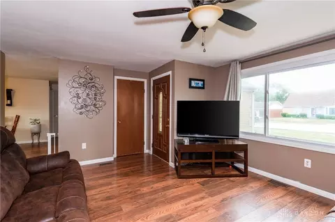 Living - 506 Sheets St, Union, OH 45322 photo 3 of 4