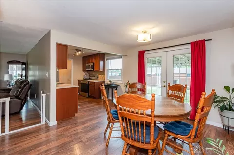 Dining - 506 Sheets St, Union, OH 45322 photo 1 of 2