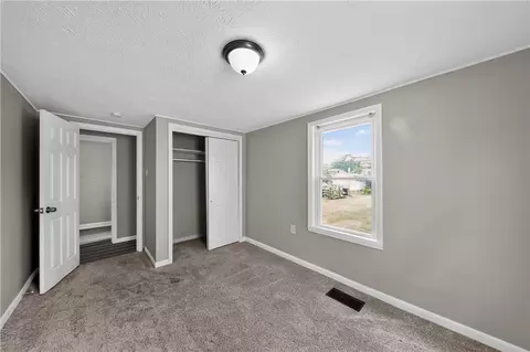 Bedroom - 2829 Haig Ave, Kettering, OH 45419 photo 4 of 7