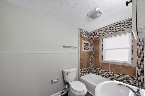 Bath - 2829 Haig Ave, Kettering, OH 45419 photo 1 of 2