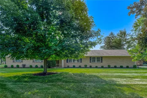 Exterior - 6382 Seton Hill St, Centerville, OH 45459 photo 2 of 9