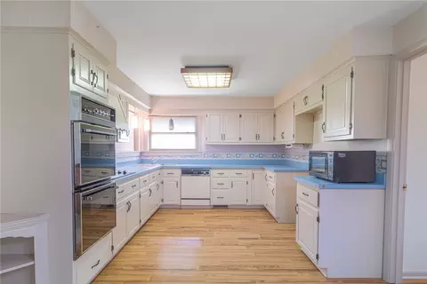Kitchen - 6382 Seton Hill St, Centerville, OH 45459 photo 1 of 3