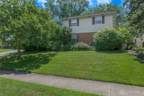 851 Weybridge Dr, Springfield, OH 45503 photo 2