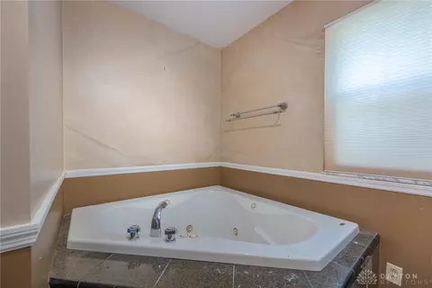 851 Weybridge Dr, Springfield, OH 45503 photo 18