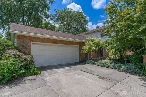 851 Weybridge Dr, Springfield, OH 45503 photo 3